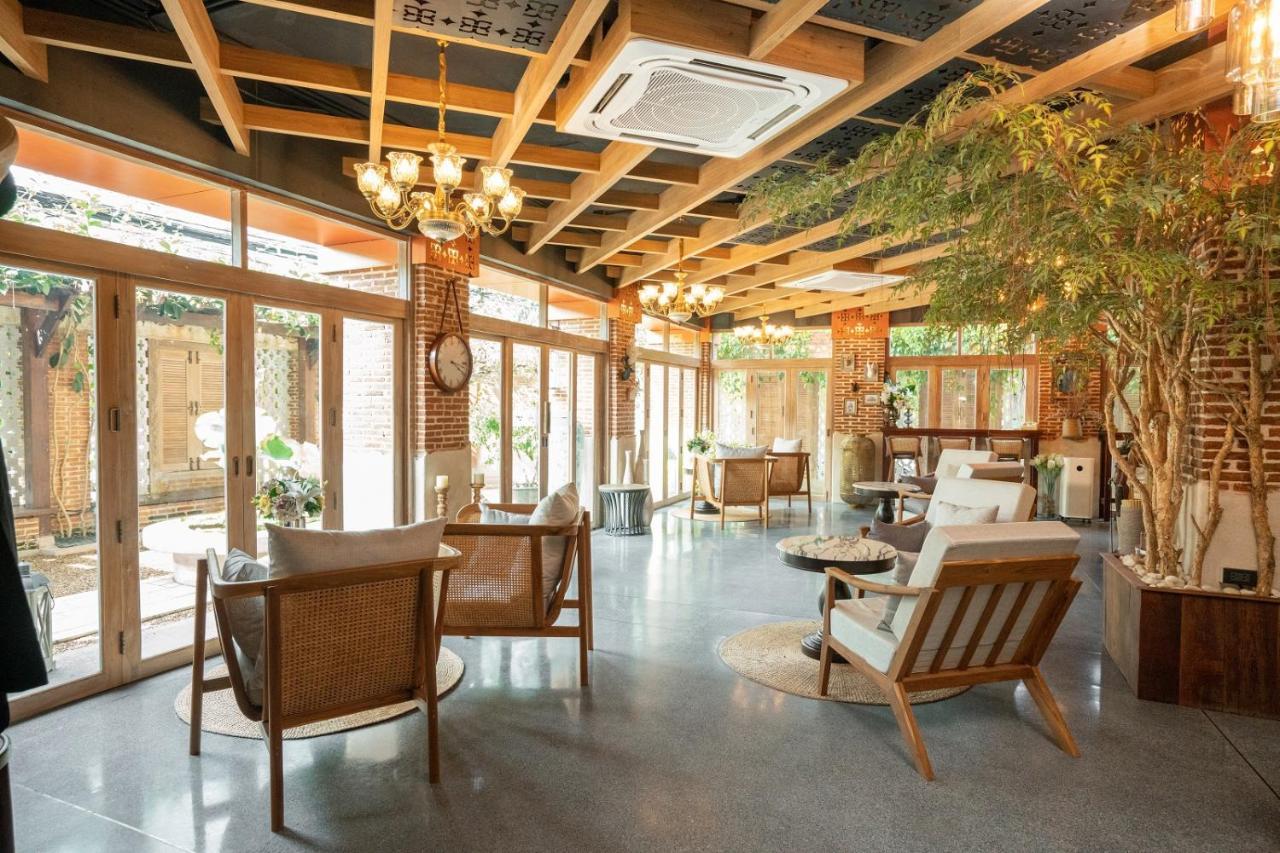 Sanae' Oldtown Hotel Chiang Mai Zewnętrze zdjęcie
